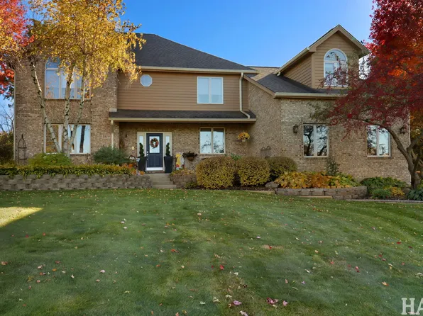 3819 Prairie Dr, Spring Grove, IL 60081