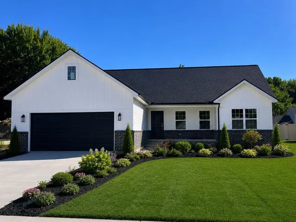 27121 Lanse Creuse St, Harrison Township, MI 48045