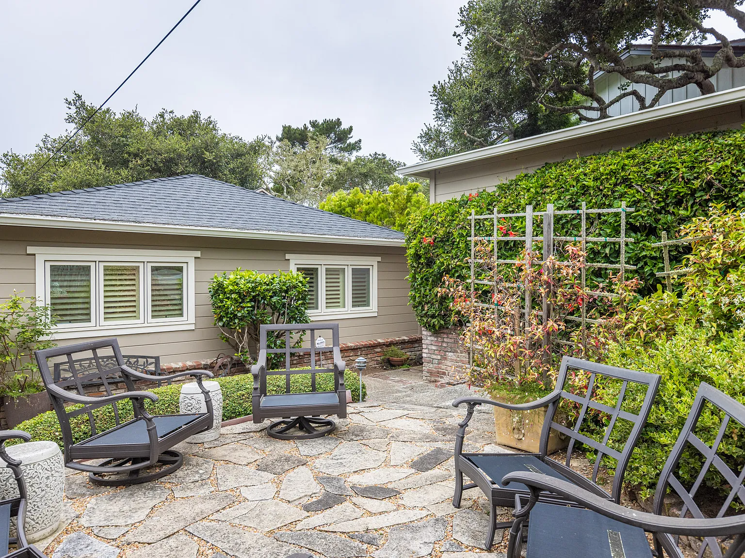 3 bed, $8,500 — Photo 2