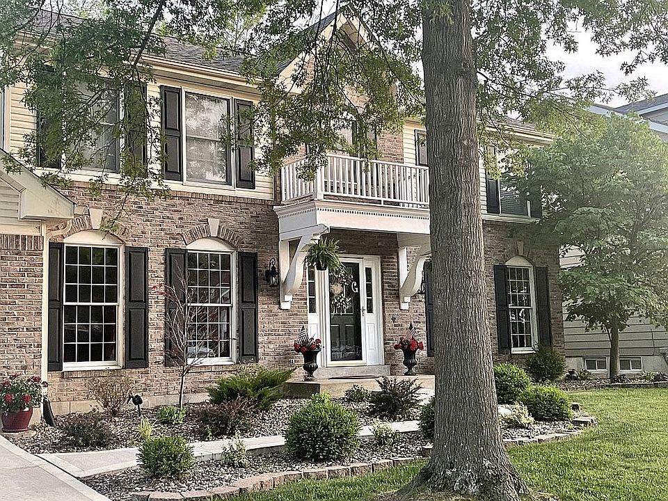2nd image of 16410 Waterford Manor Ct