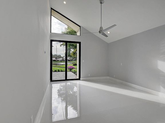 4th image of 2006 Bridgewood Drive