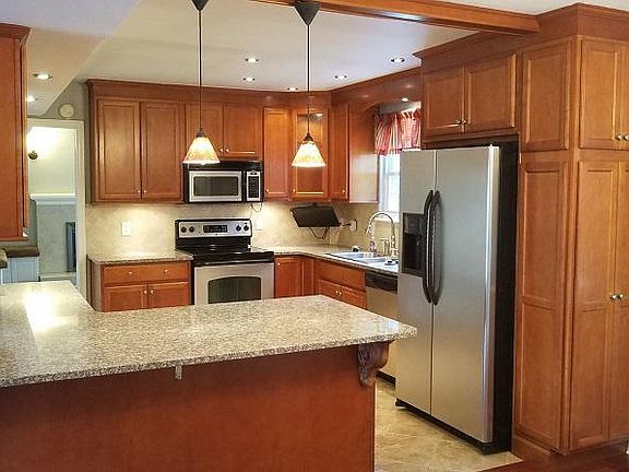 Kitchen from dinningroom