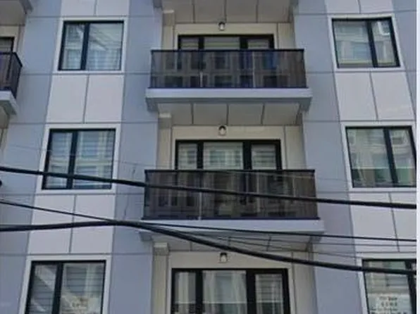 42-22 Crescent Street #8C, Long Island City, NY 11101