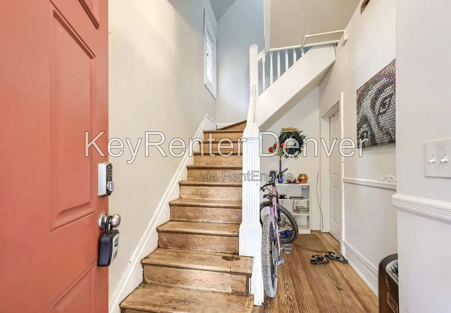 2 bed, 1.0 bath, 1700 sqft, $1,375 — Photo 2