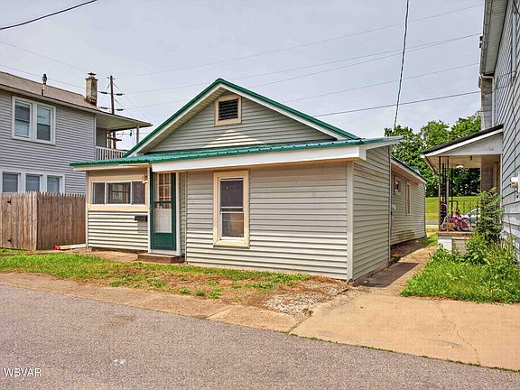 3rd image of 1249 Brion Pl