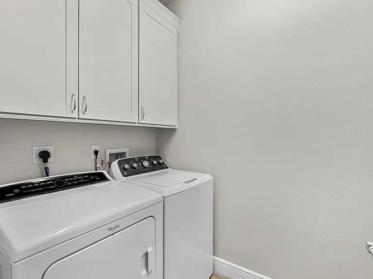 1011 Steven Patrick Ave — Photo 15