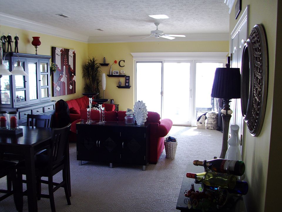 1st image of 586 Moon Bay Dr Unit 5)