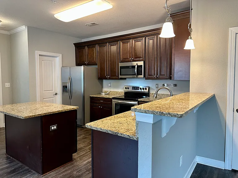700 Albertine Ct — Photo 7