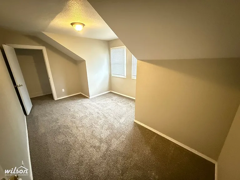 205 N Naches Ave — Photo 9