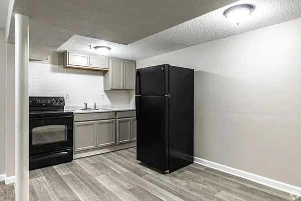 Timber Creek Apartments — Photo 1
