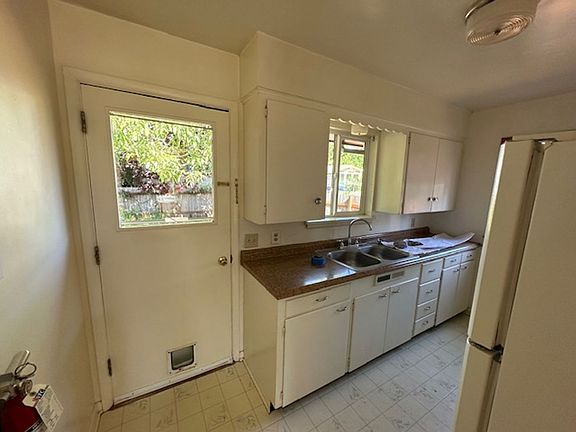 5th image of 520 NW 10th St #524