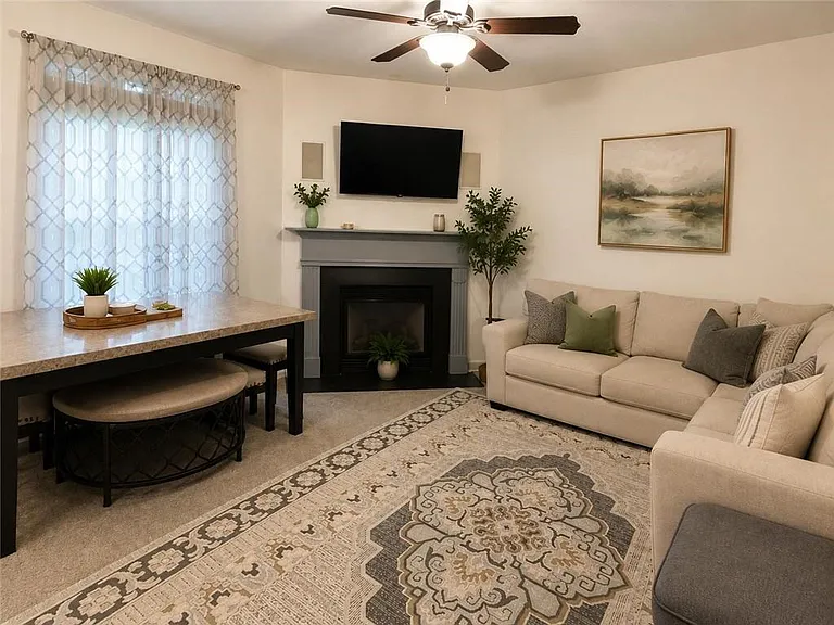 1658 Oakbrook Lake Dr — Photo 3