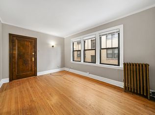 6817 21st St APT 703, Berwyn, IL 60402