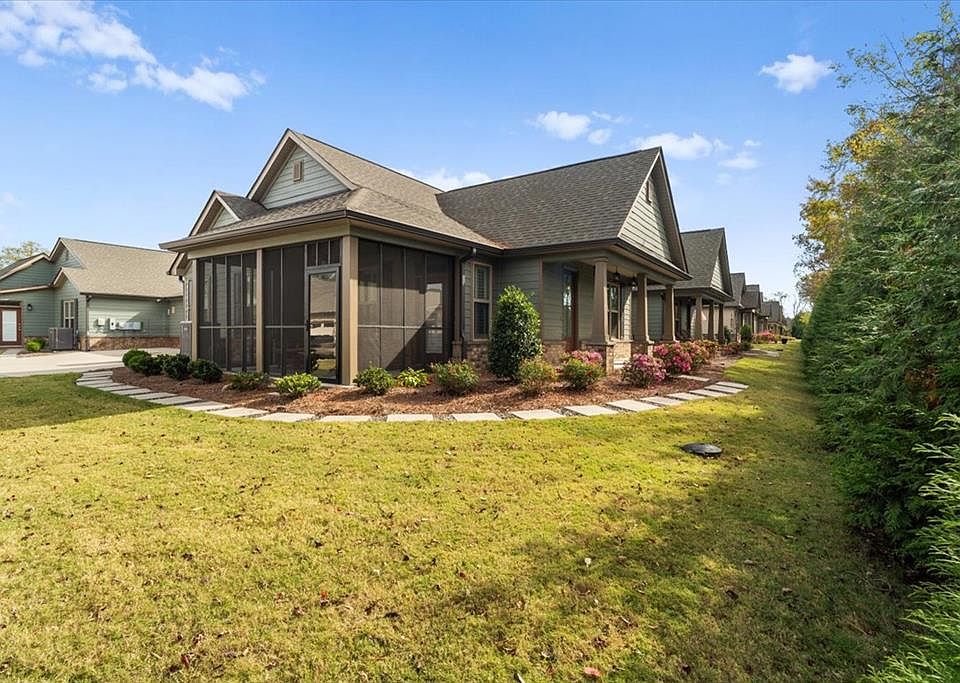 1st image of 236 Camden Way