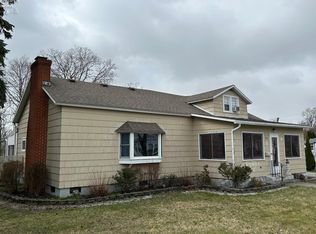 330 N Erie Beach Rd, Lakeside Marblehead, OH 43440