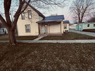 106 N Walnut St, Wakarusa, IN 46573