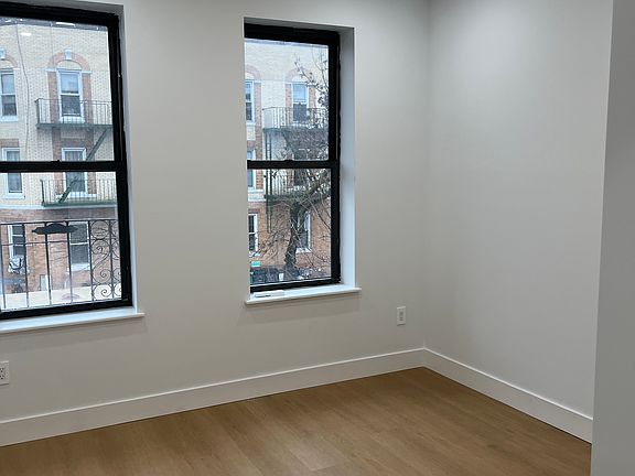 3rd image of 30-32 33rd St #2F