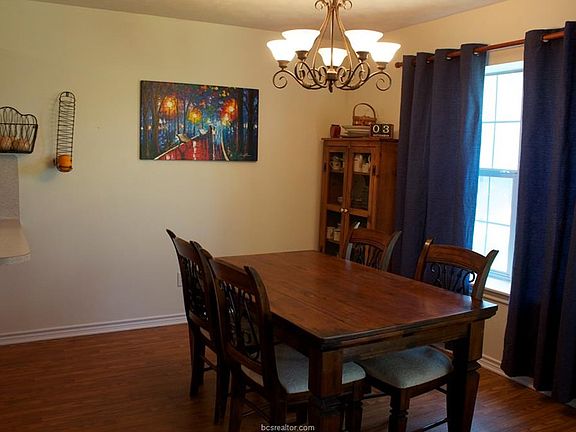 3rd image of 3924 Wheaton Ct