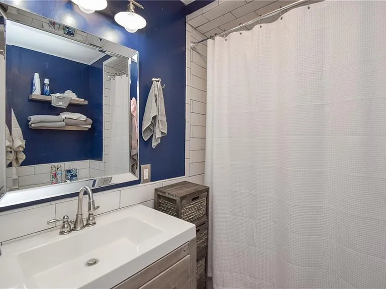 16 Vaughan Ave #2 — Photo 13