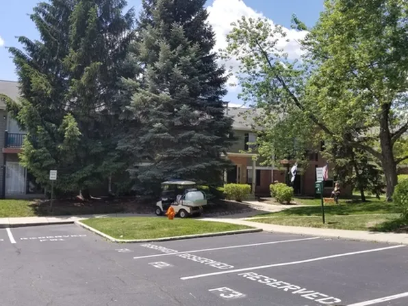 1320 McDowell Rd #101, Naperville, IL 60563