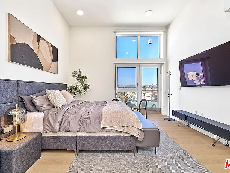 510 S Oxford Ave #310 — Photo 53