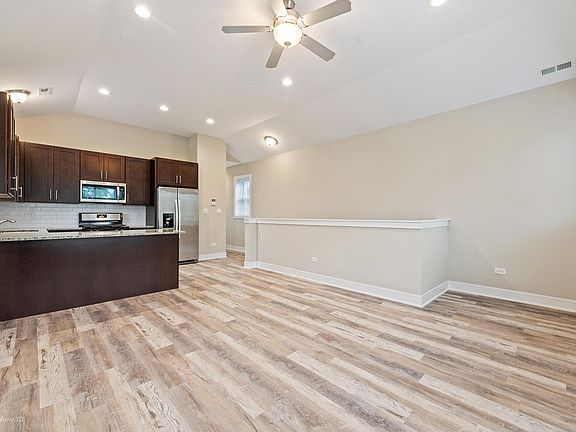 4th image of 6450 S Ellis Ave #3