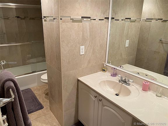 5th image of 4001 S Ocean Dr APT 16F
