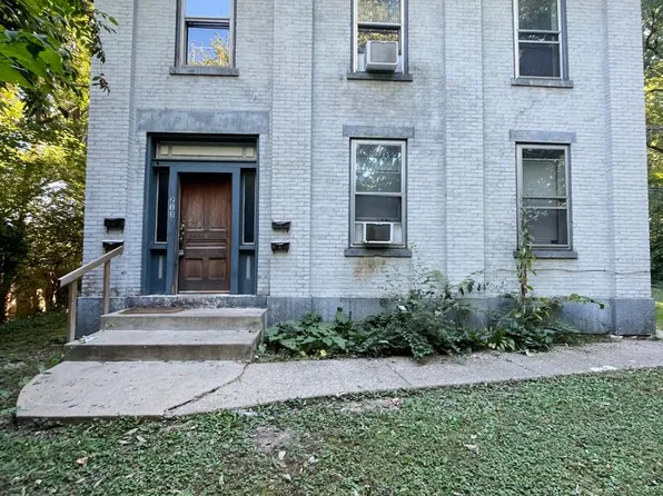 213 S 7th St--RIDER
