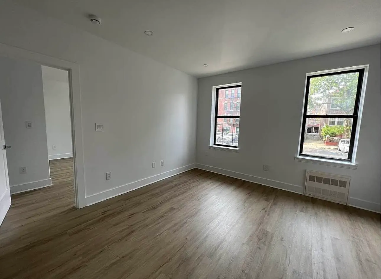 1745 President Street — Photo 2