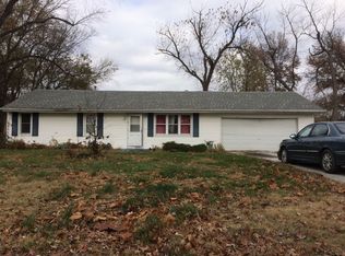 1035 Farmview Dr, Saint Louis, MO 63138