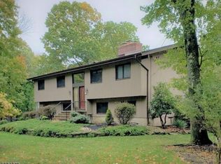 140 Waughaw Rd, Towaco, NJ 07082