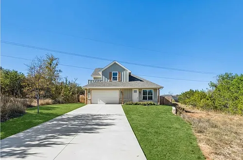 2500 Houston Dr Photo 1