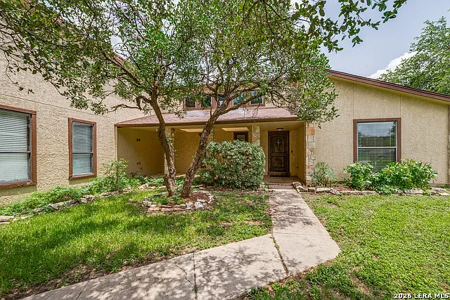 3 bed, 2.0 bath, 1765 sqft, $2,195 — Photo 3