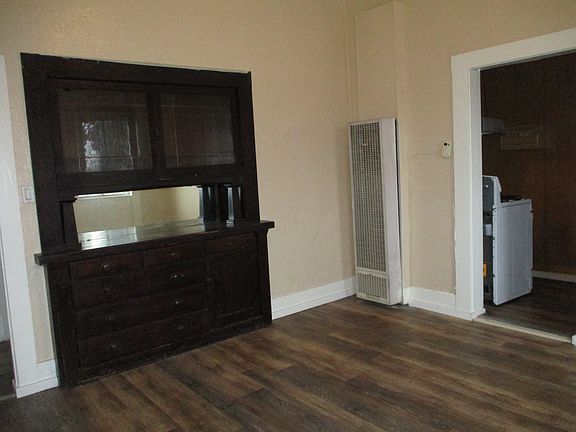 3rd image of 145 W Park St #145