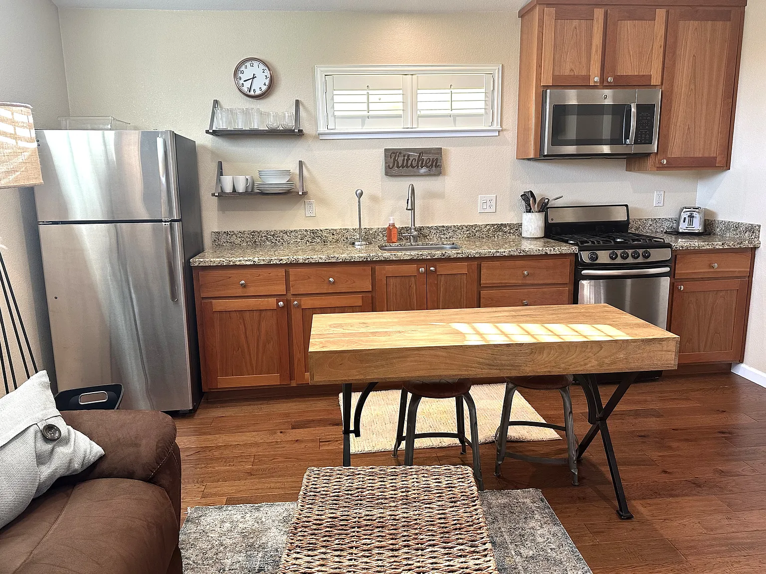 1 bed, 480 sqft, $2,200 — Photo 2