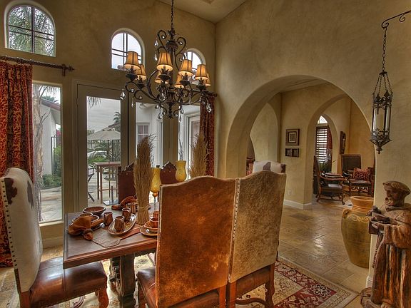 Spectacular dining room