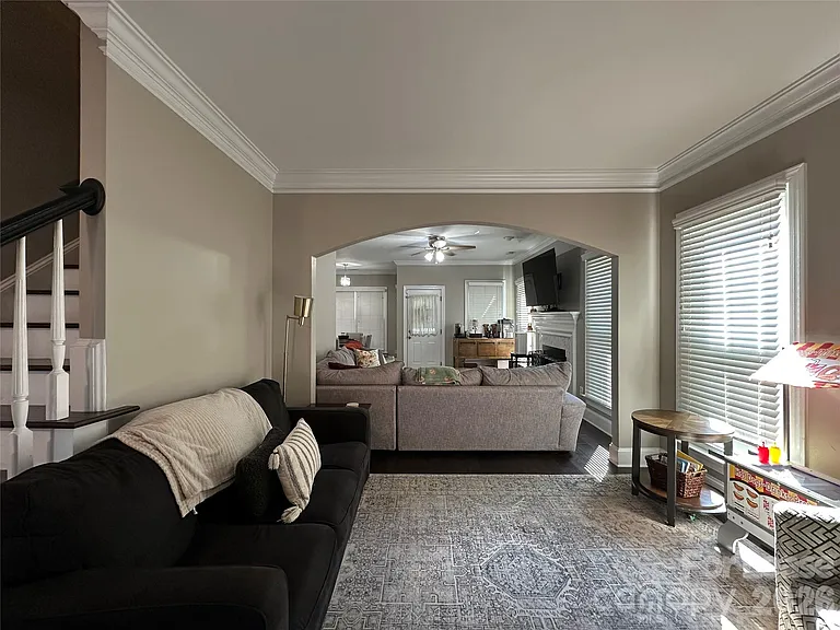 819 Stargard Ct — Photo 17