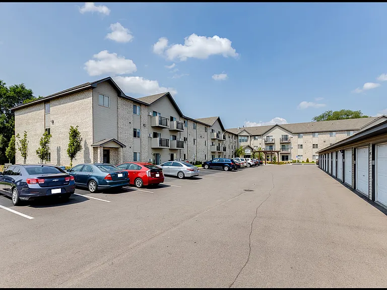 Community Parking | White Pines Apartments | Shakopee MN Apartments For Rent