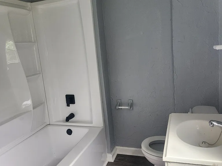 811 Sheridan Ave — Photo 5
