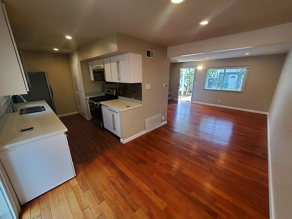 Kitchen & dining room