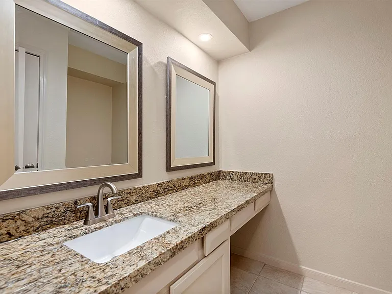 14215 Lost Meadow Ln — Photo 8