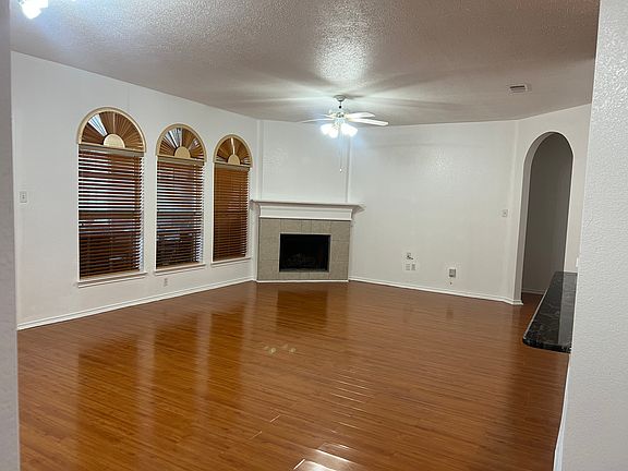 3rd image of 3308 Jakes Dr