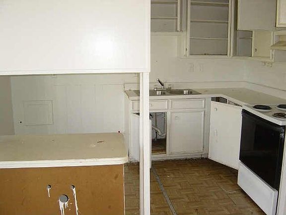 4th image of 1113 Montclair Dr