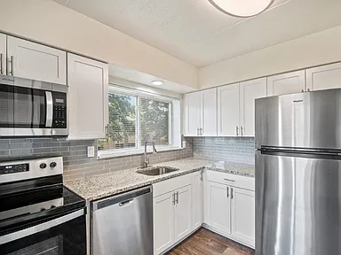 Top Field Apartment Homes