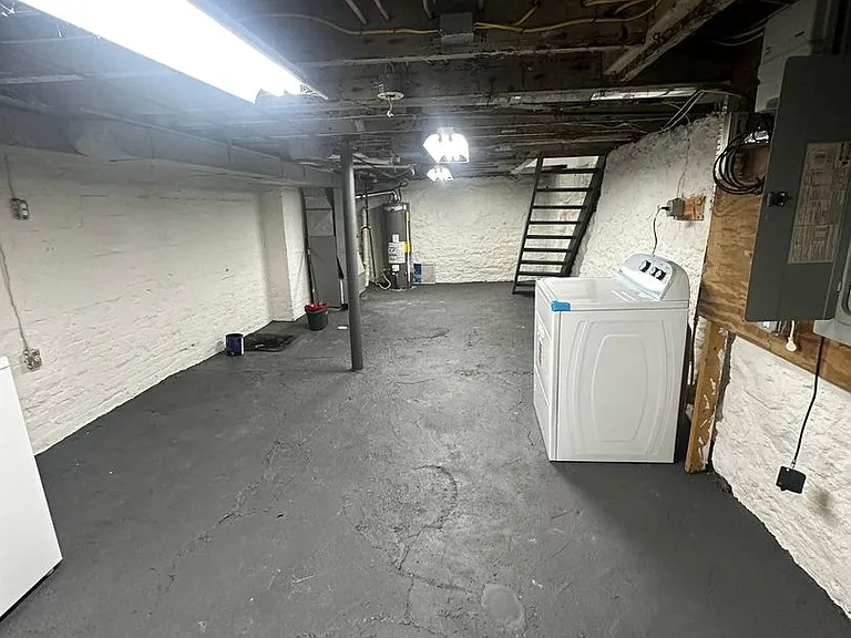 117-119 Copperfield Ave — Photo 19