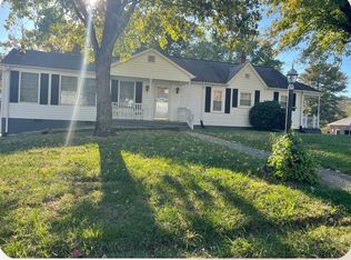 931 Carroll St, Mount Airy, NC 27030