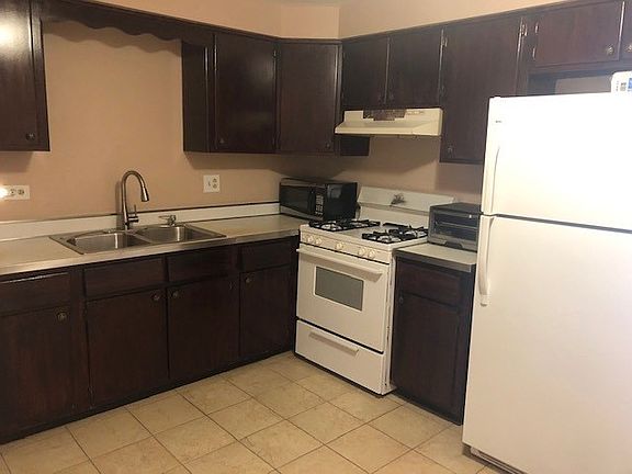 3rd image of 120A Collen Dr APT 220