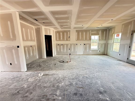 4th image of 232 Seaford Ln