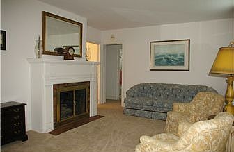 1st floor living room