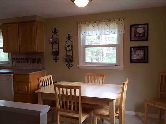 3rd image of 137 Himes St
